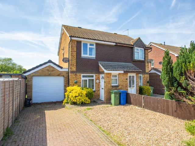 House for sale in Oad Street, Kent