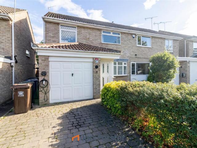 House for sale in Kingston Park, Newcastle upon Tyne