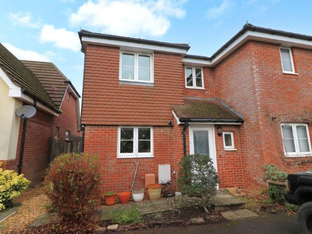 House for sale in Hedge End, Helford