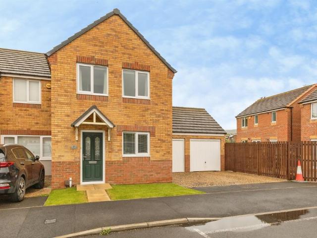 House for sale in Normanby