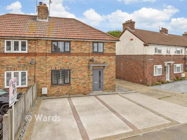 House for sale in Mill Hill, Ash