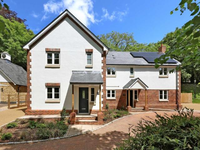 House for sale in Chepping Wycombe, Loudwater