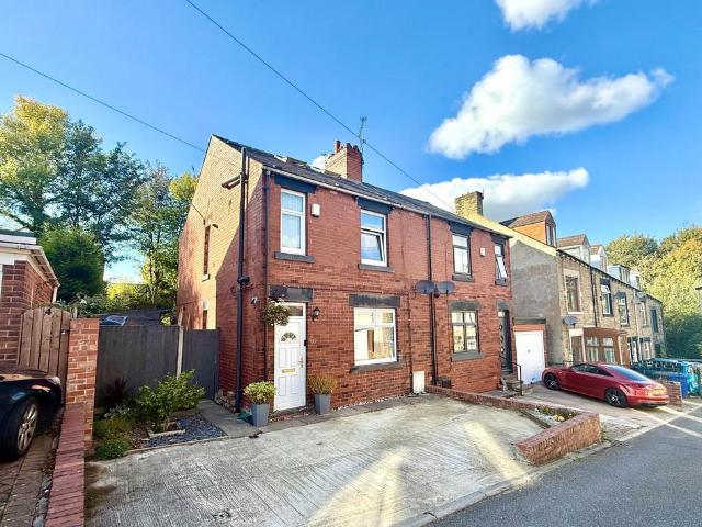House for sale in Shaw Lands, Pogmoor