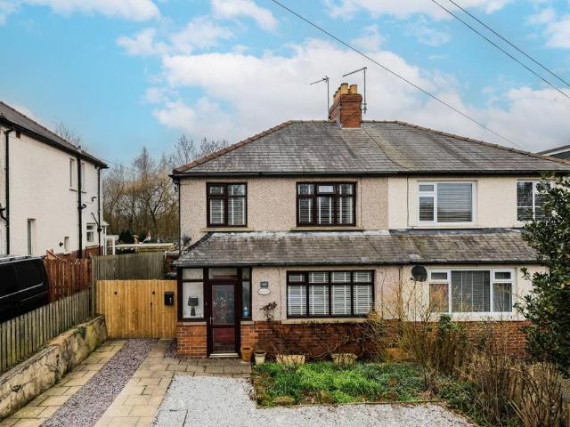 House for sale in Yeadon, West Yorkshire
