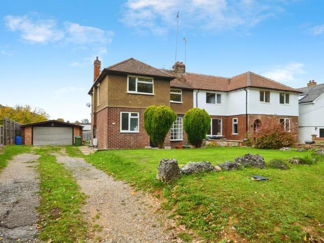 House for sale in Five Acres, Hertfordshire