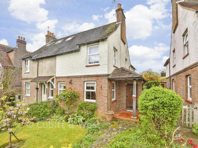 House for sale in Pachesham Park, Surrey