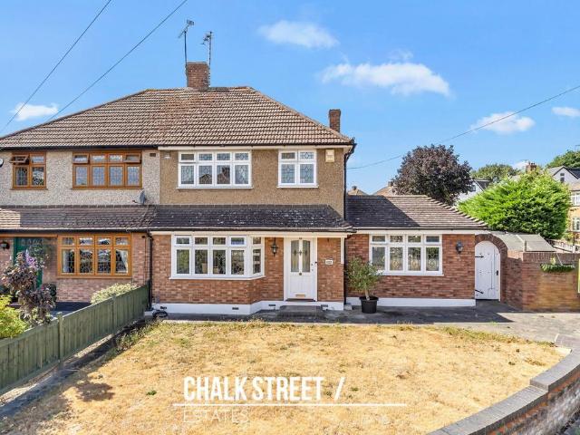 House for sale in Pot Kilns, Greater London