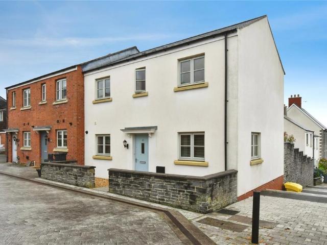 House for sale in Coedffranc, Llandarcy