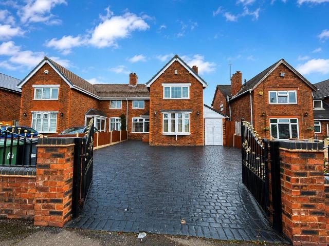 House for sale in Bloxwich, West Midlands
