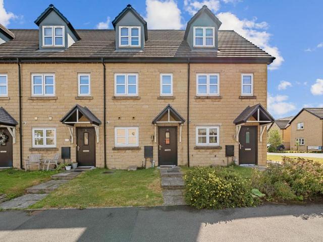 House for sale in Denholme, West Yorkshire
