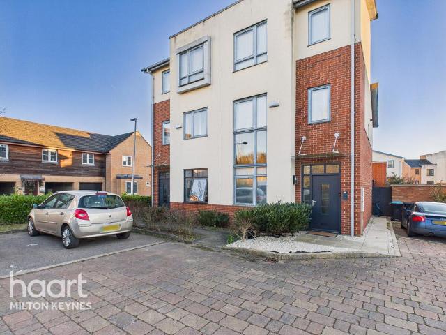 House for sale in Fenny Stratford, Milton Keynes