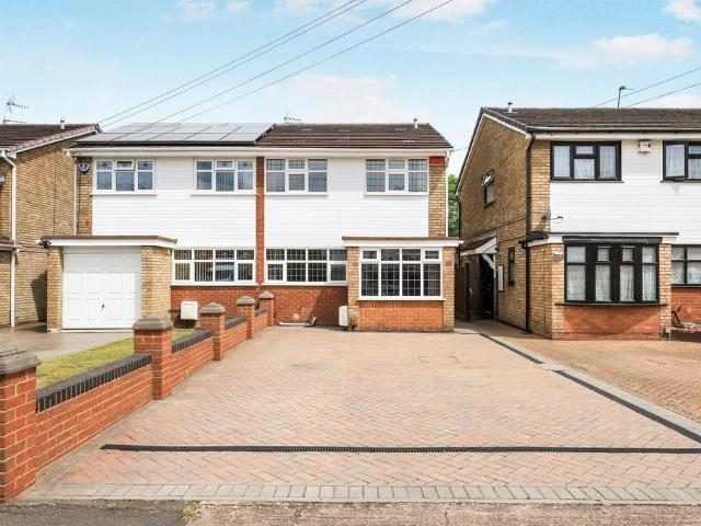 House for sale in Wednesfield, West Midlands