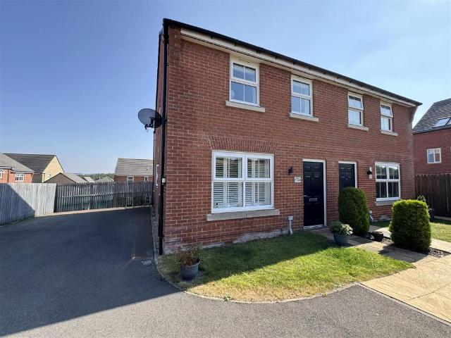 House for sale in Flockton, West Yorkshire