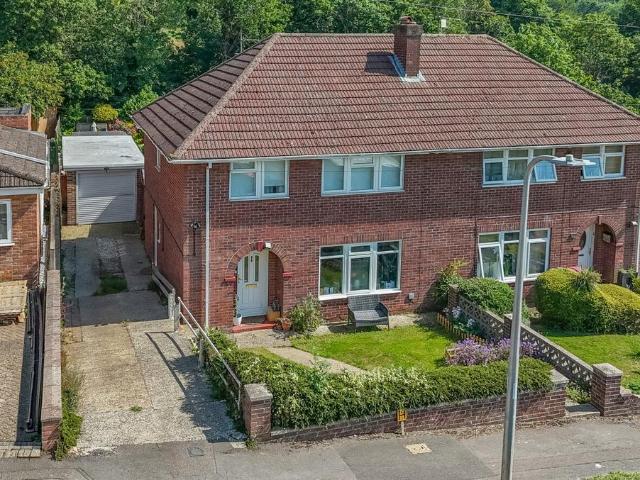 House for sale in Whitley Wood, Reading