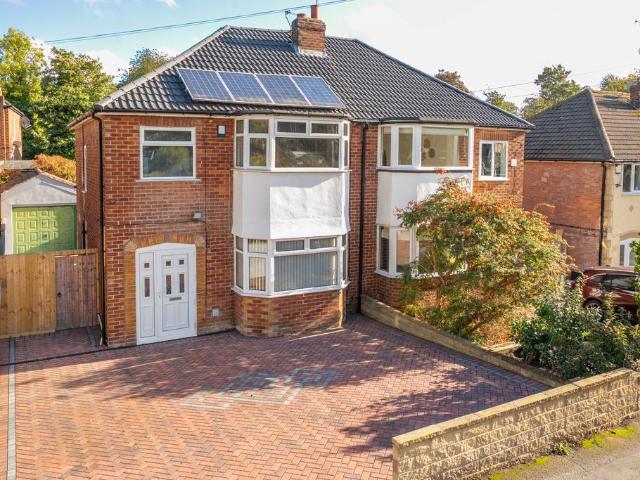 House for sale in Gledhow Park, Leeds