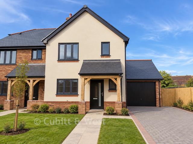 House for sale in Platt's Green, Horsham