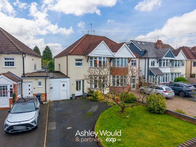 House for sale in Halesowen, West Midlands