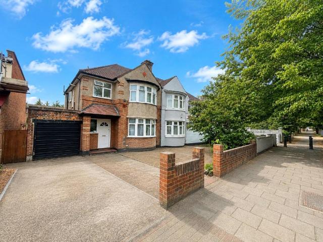 House for sale in London Borough of Hounslow, Osterley
