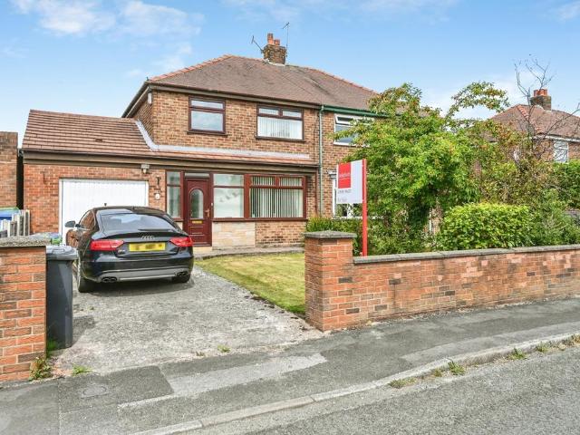 House for sale in Hood Manor, Warrington