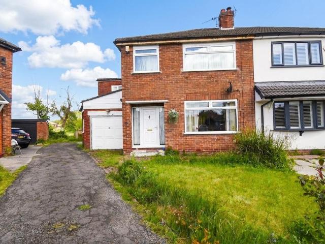 House for sale in Higher Irlam, Salford