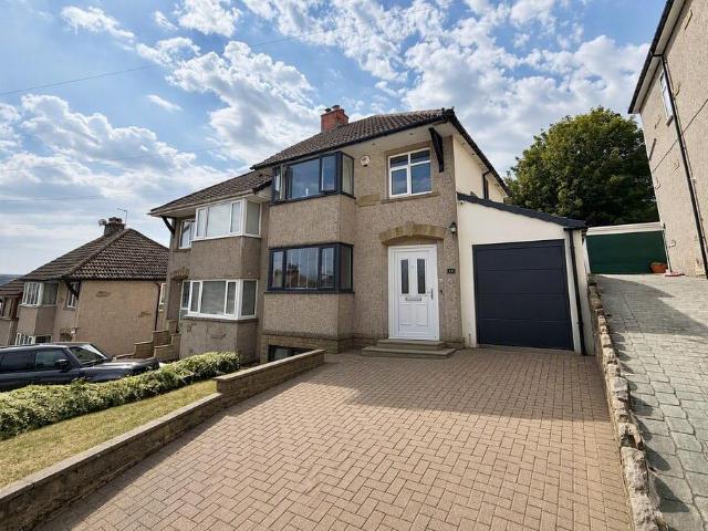 House for sale in Oakworth, West Yorkshire