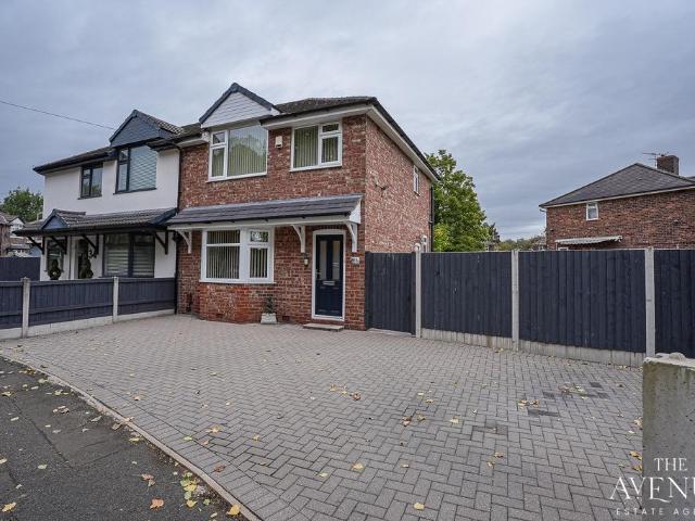 House for sale in Irlam, Salford