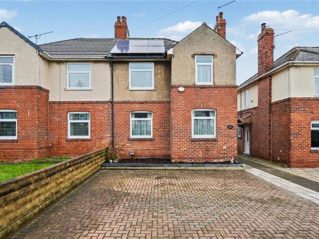 House for sale in Oulton, West Yorkshire