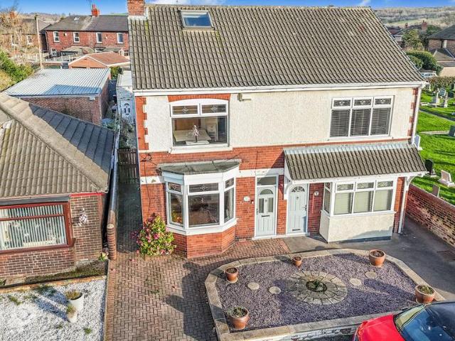House for sale in Thrybergh, South Yorkshire