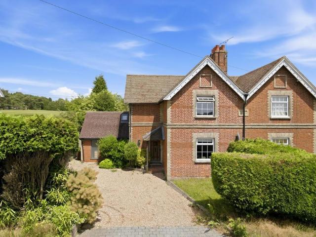 House for sale in Hawkenbury, Sandown Park
