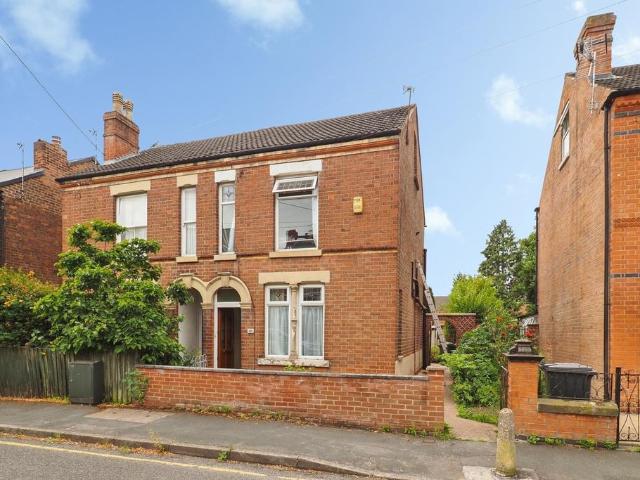 House for sale in Attenborough, East Midlands