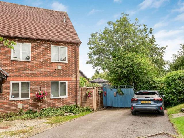 House for sale in Lower Froyle, East Hampshire