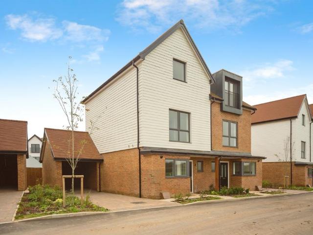 House for sale in Bridgefield, Kent