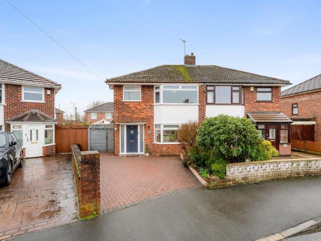House for sale in Shell Green, Widnes