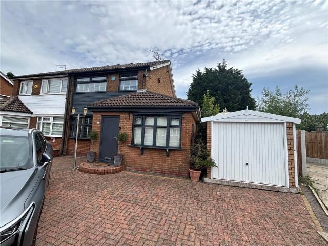 House for sale in Burnedge, Greater Manchester