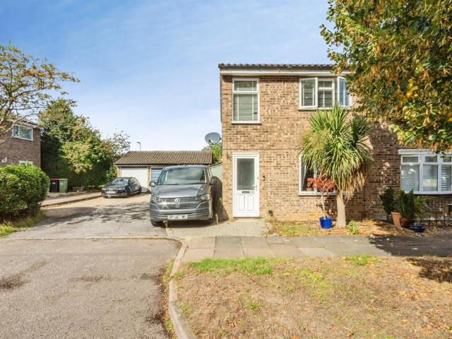 House for sale in Galley Hill, Milton Keynes