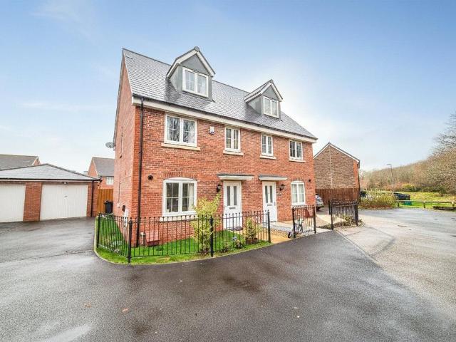House for sale in Feckenham, City Of Bristol