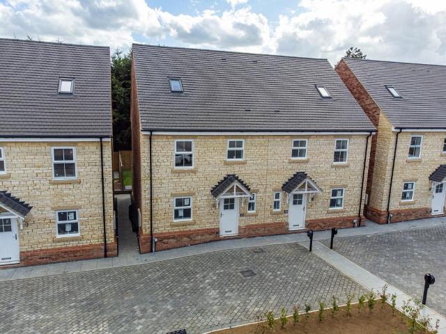 House for sale in Irthlingborough, North Northamptonshire