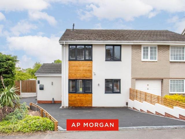 House for sale in Amblecote, West Midlands