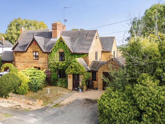 House for sale in Blisworth, West Northamptonshire