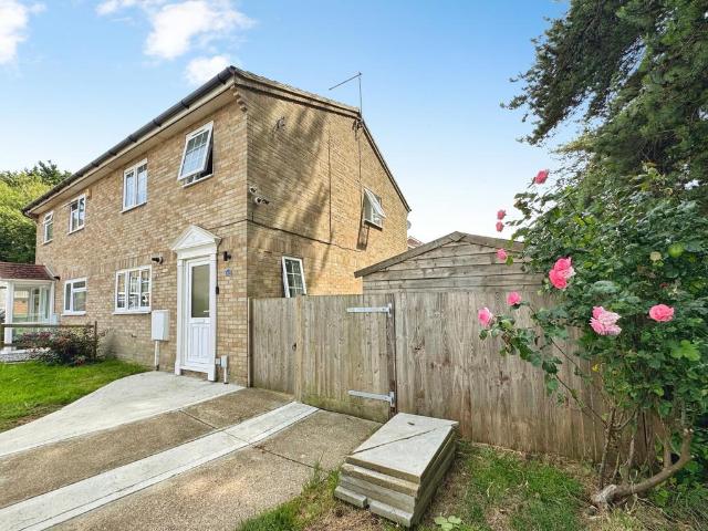 House for sale in West Marina, Guestling Green