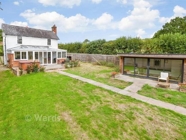 House for sale in Hunton, Maidstone
