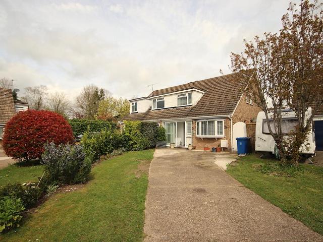 House for sale in Holyport, Maidenhead