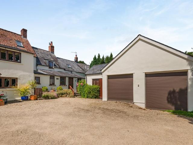 House for sale in Farhill, Wales