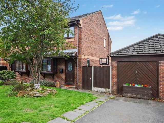 House for sale in Thorpe, West Yorkshire