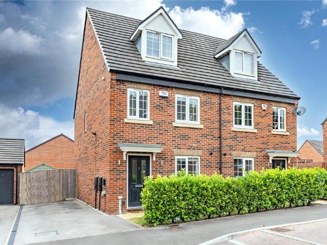House for sale in Cookridge, West Yorkshire