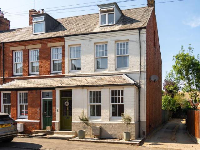 House for sale in Stanford On Avon, Leicestershire