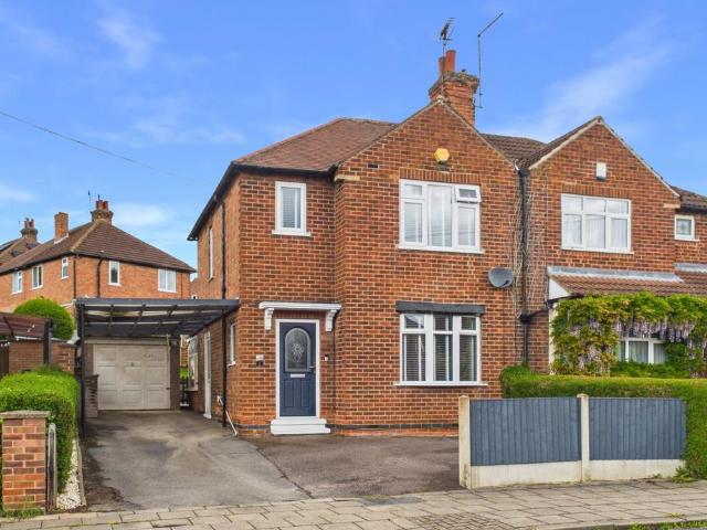 House for sale in Gedling, East Midlands