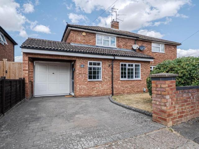House for sale in Leighton-Linslade, Leighton Buzzard