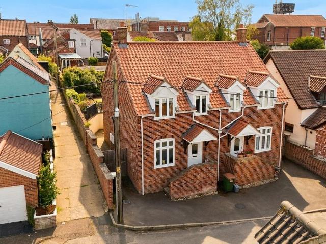 House for sale in Eastbridge, Suffolk