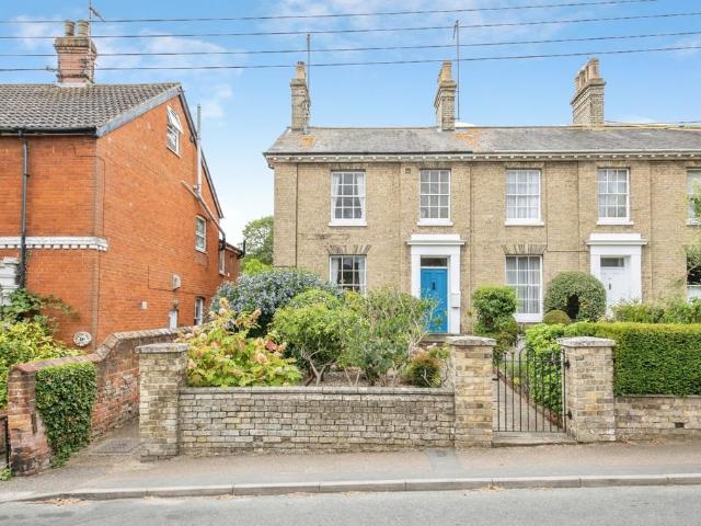 House for sale in Chelmondiston, Suffolk